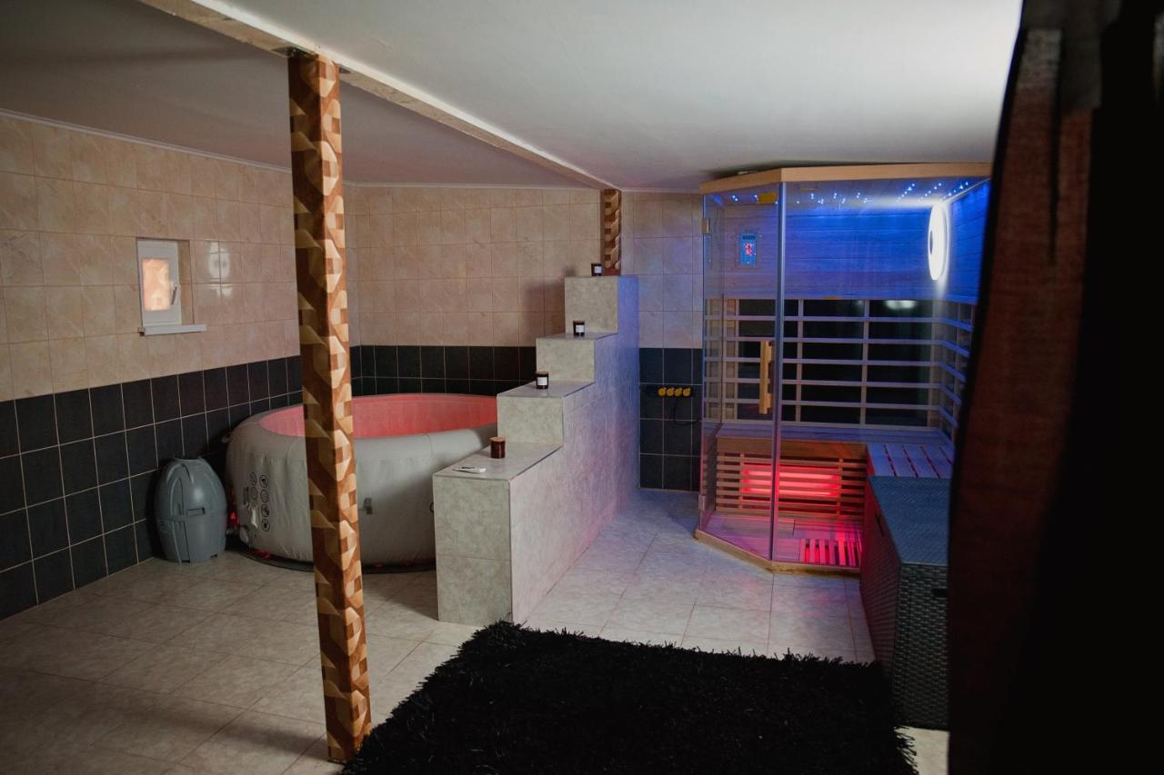 Villa Psenek Banka Dış mekan fotoğraf