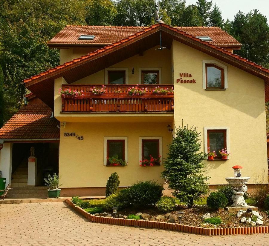 Villa Psenek Banka Dış mekan fotoğraf