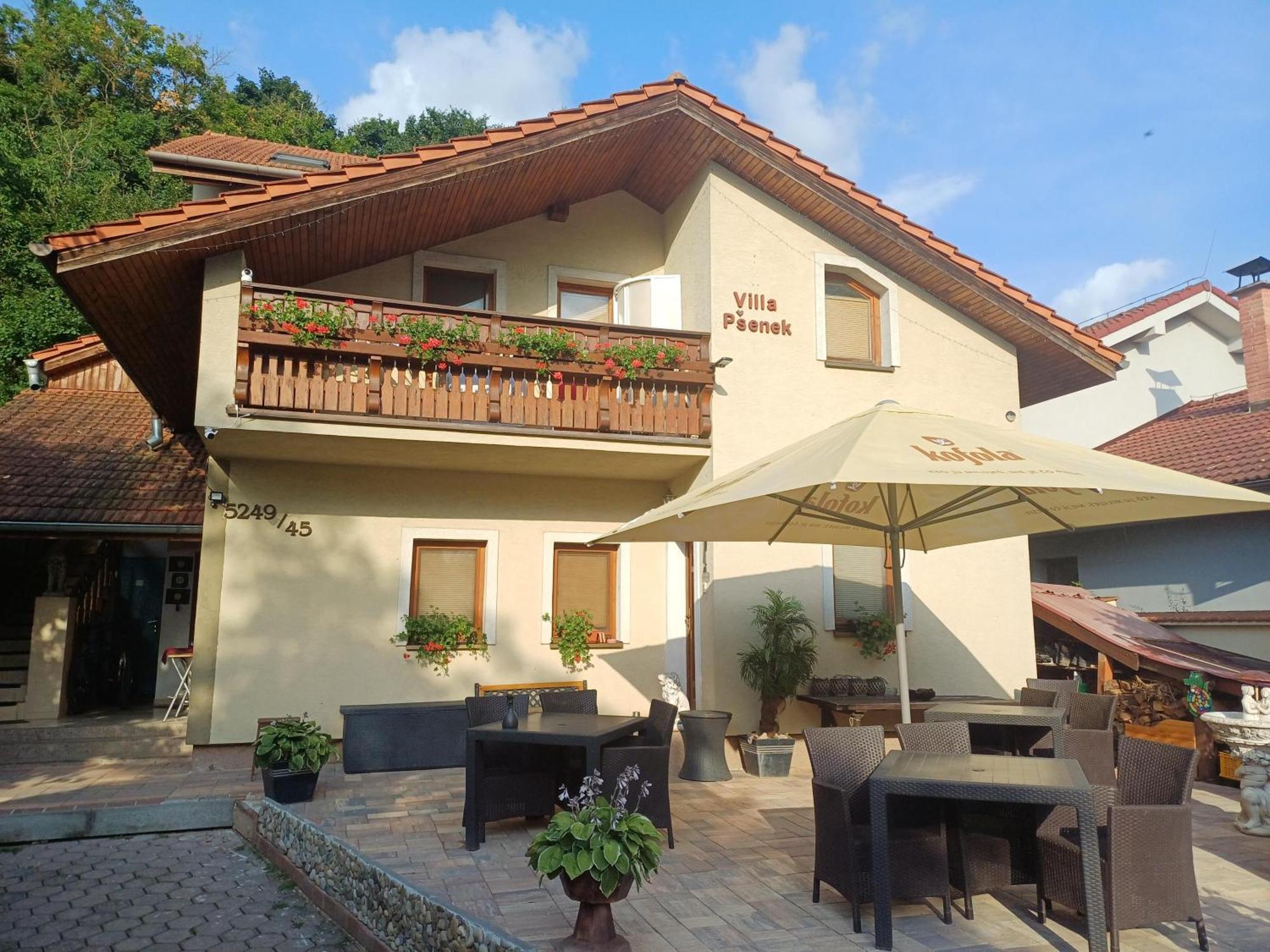 Villa Psenek Banka Dış mekan fotoğraf